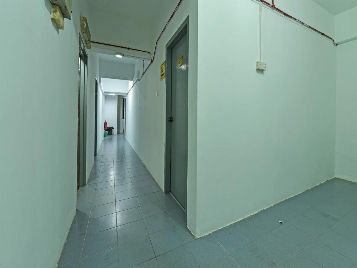 Oyo 90544 M&H Hotel Pengerang Exterior photo