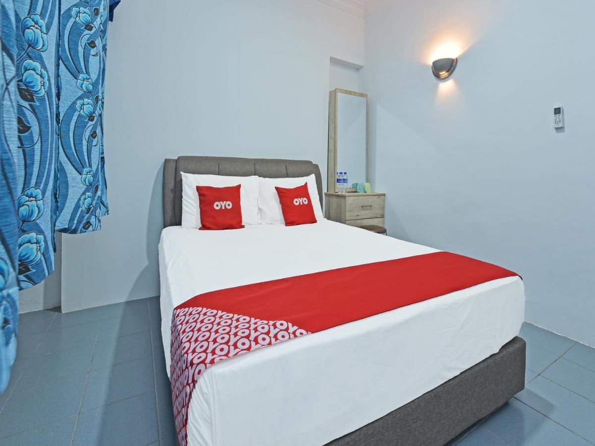 Oyo 90544 M&H Hotel Pengerang Exterior photo