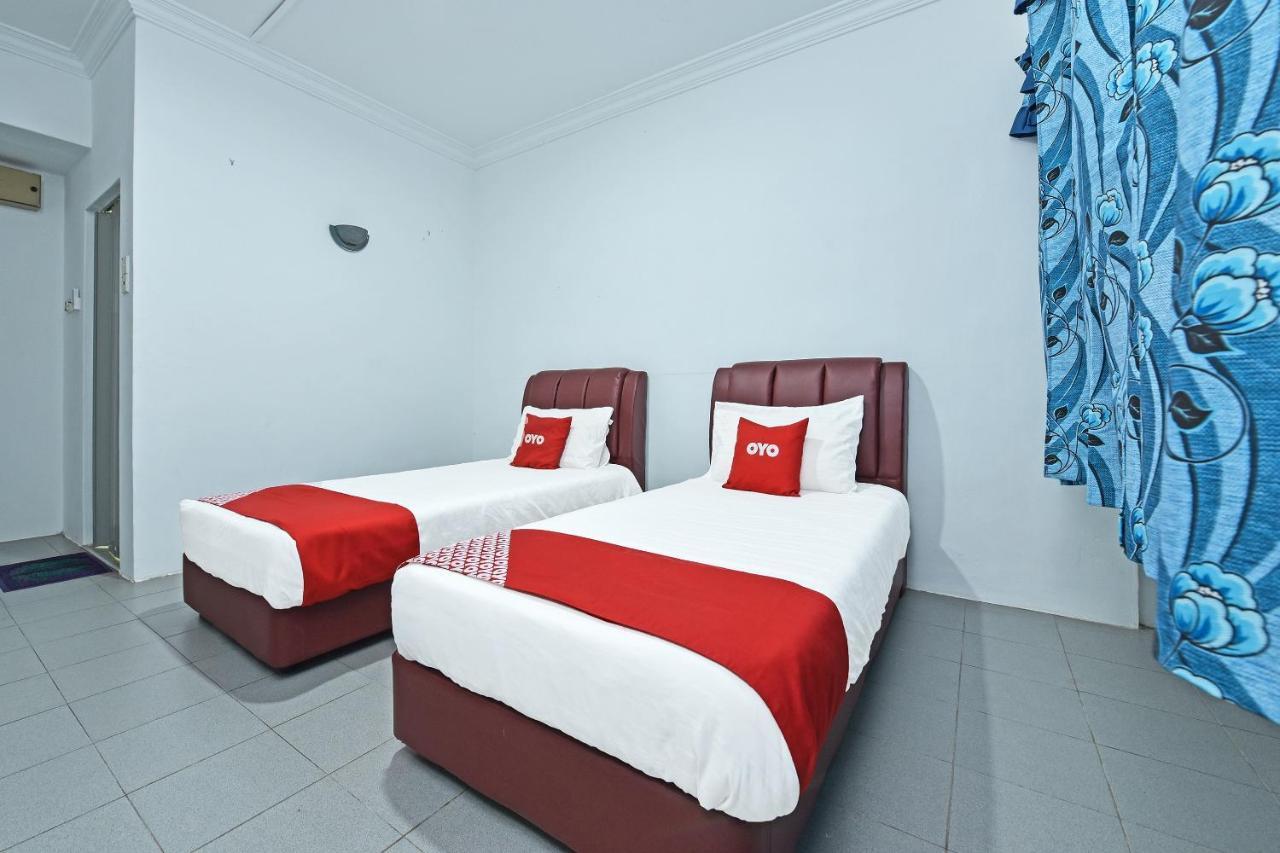 Oyo 90544 M&H Hotel Pengerang Exterior photo
