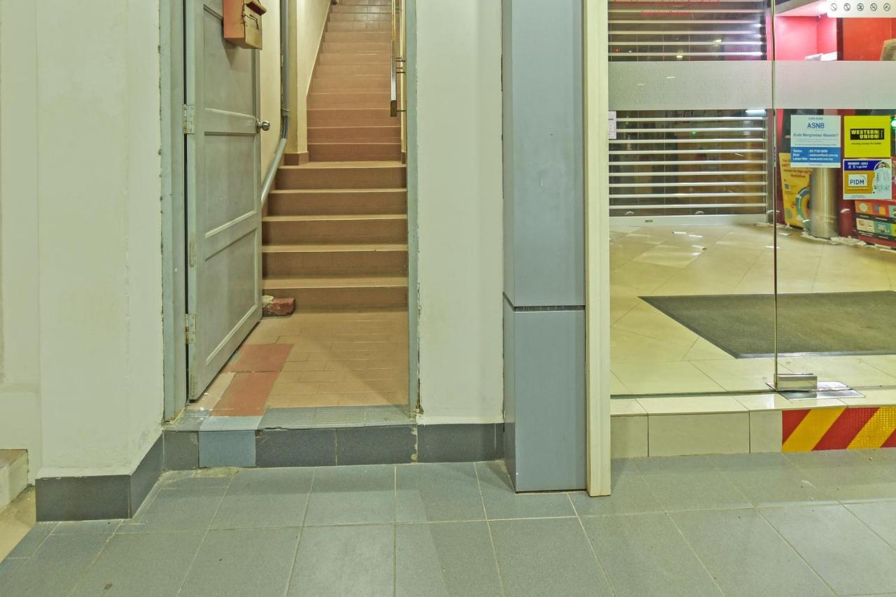 Oyo 90544 M&H Hotel Pengerang Exterior photo